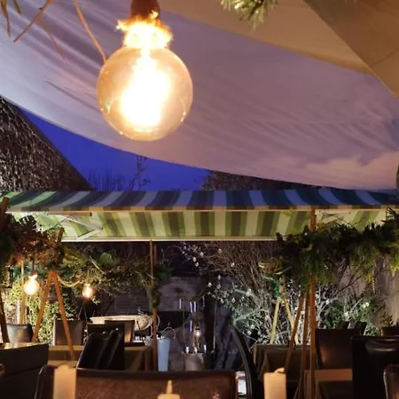 Logis Restaurant Entre Nous فندق 3*